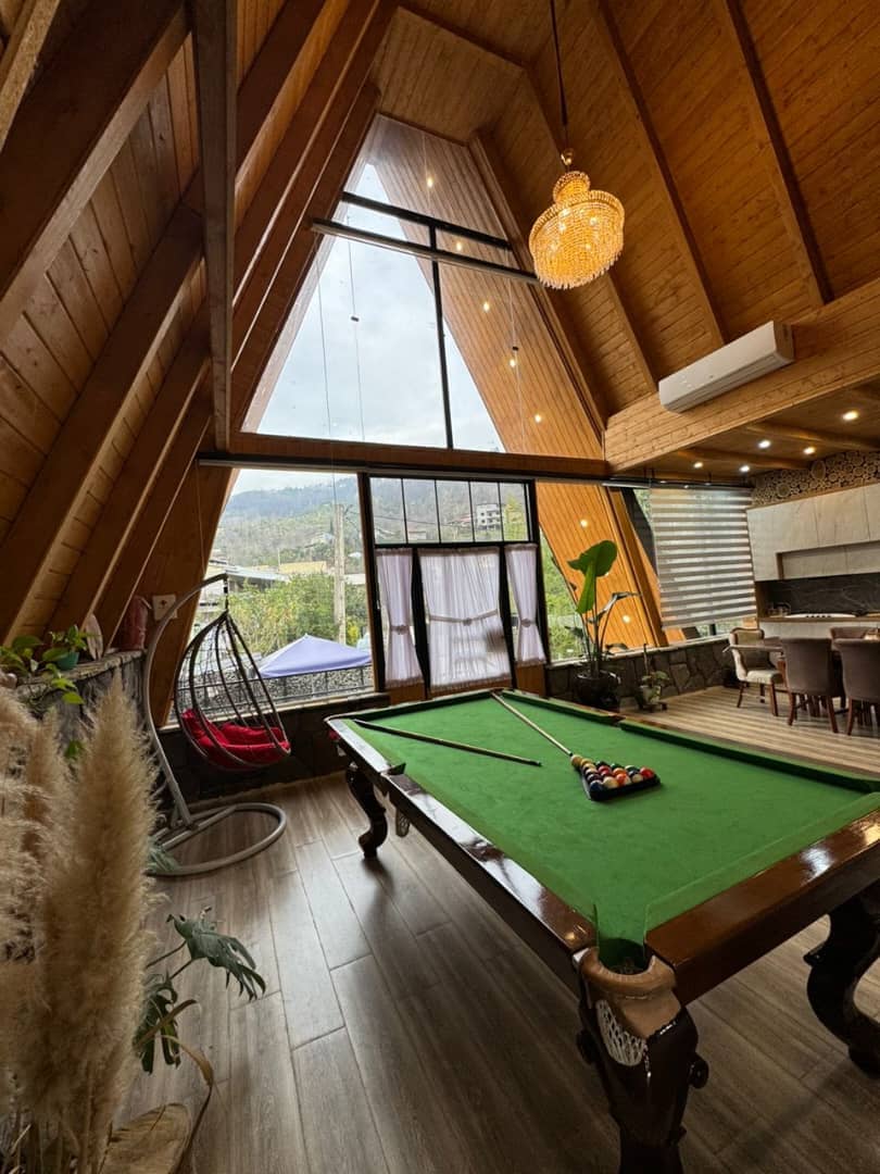 کلبه سوئیسی استخر سرپوشیده و جکوزیدار در روستای لتررامسر نما