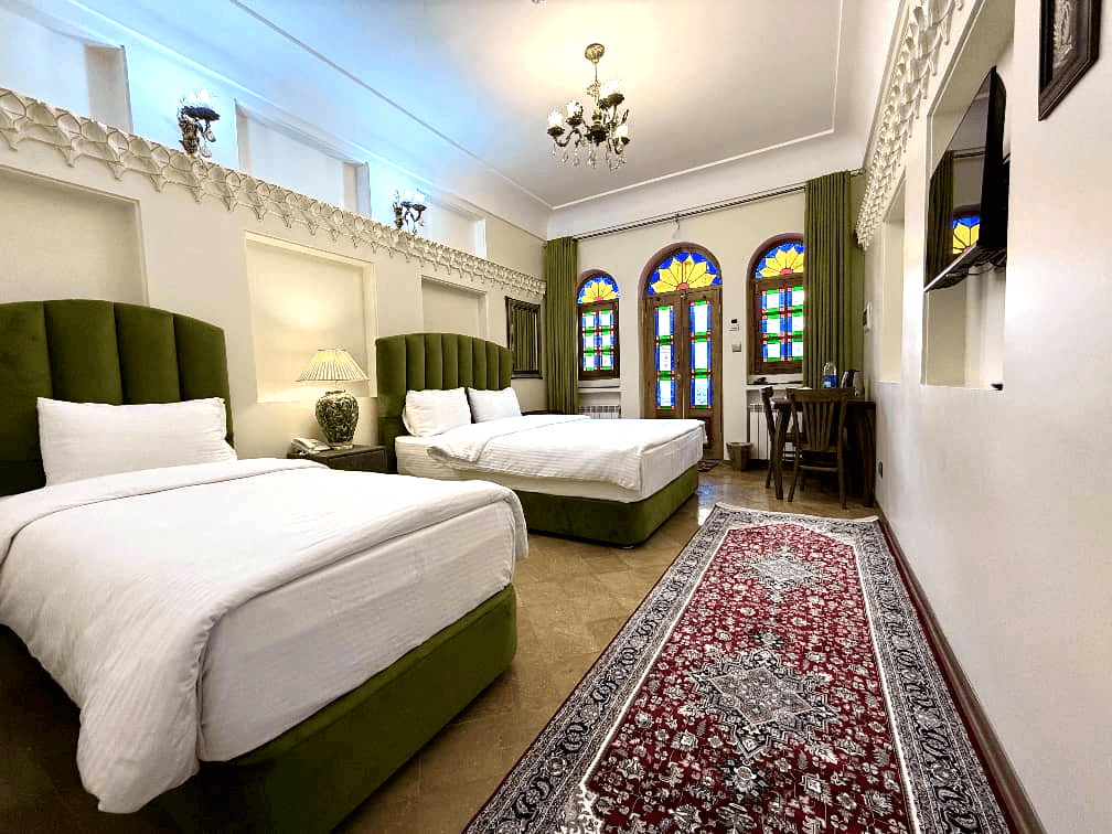 اجاره اتاق سه تخته در هشت بهشت اصفهان - استاندارد سه تخته استاندارد