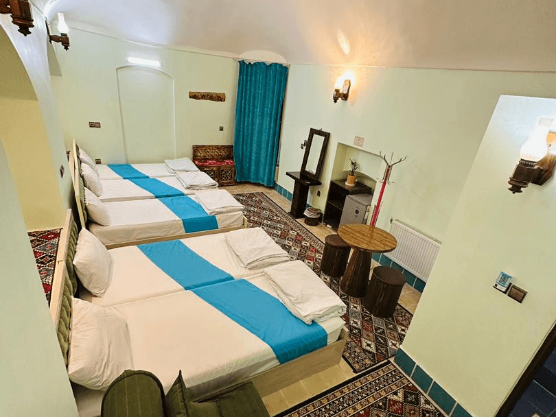 اجاره اقامتگاه سنتی در یزد - پسته 104 محوطه