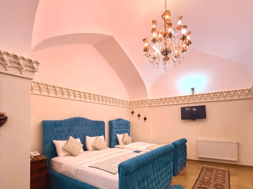 اجاره بوتیک هتل سه تخته در هشت بهشت اصفهان - قمرالملوک وزیری سه تخته وی آی پی