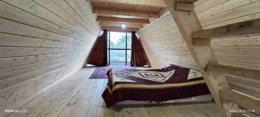 عکس کلبه سوئیسی جنگلی در روستای دربند آستارا - چپ