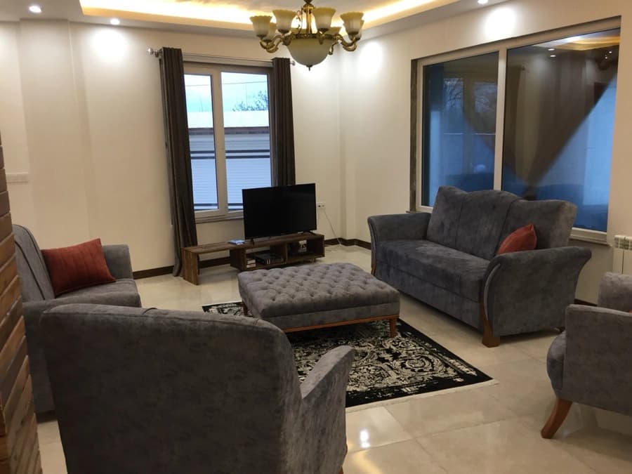 سالن طبقه همکف