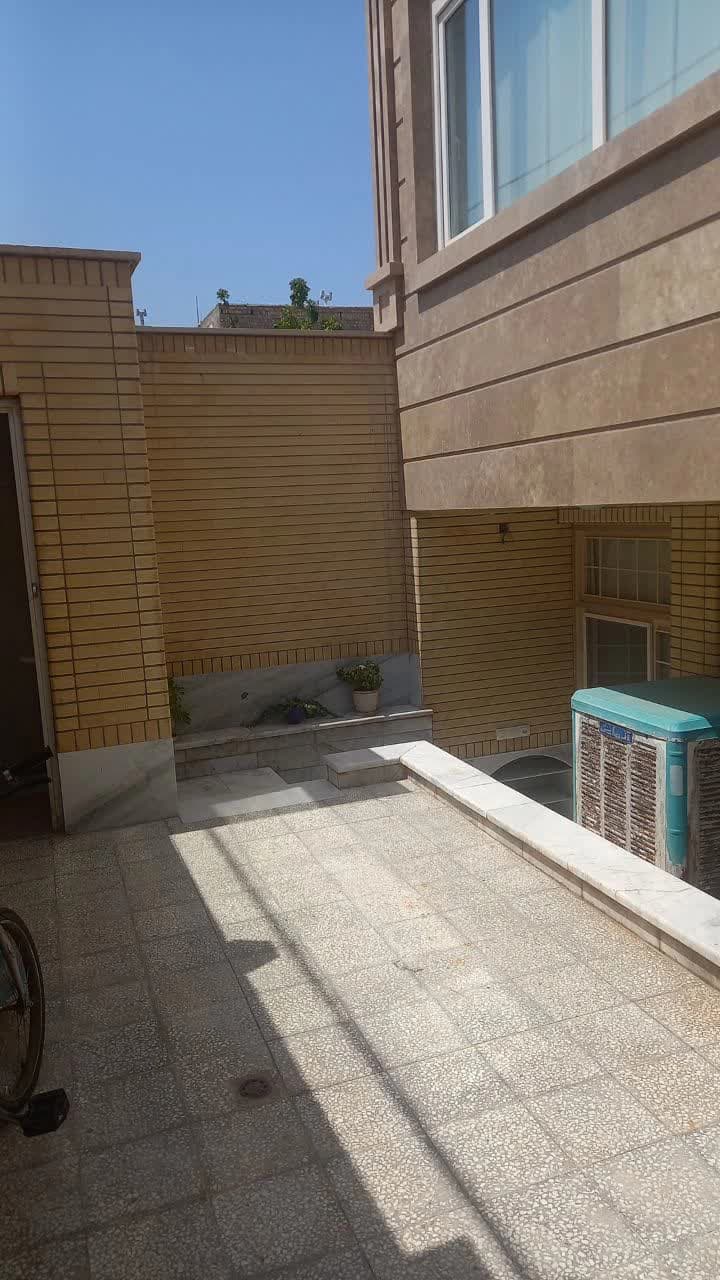 حیاط