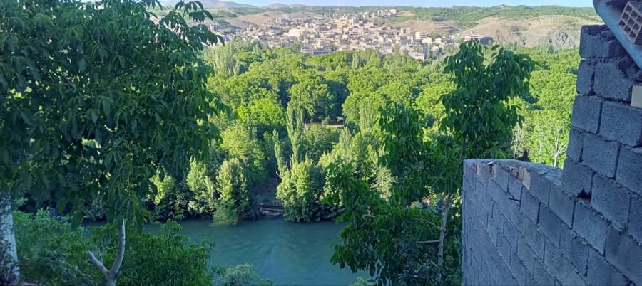 چشم انداز به رودخانه