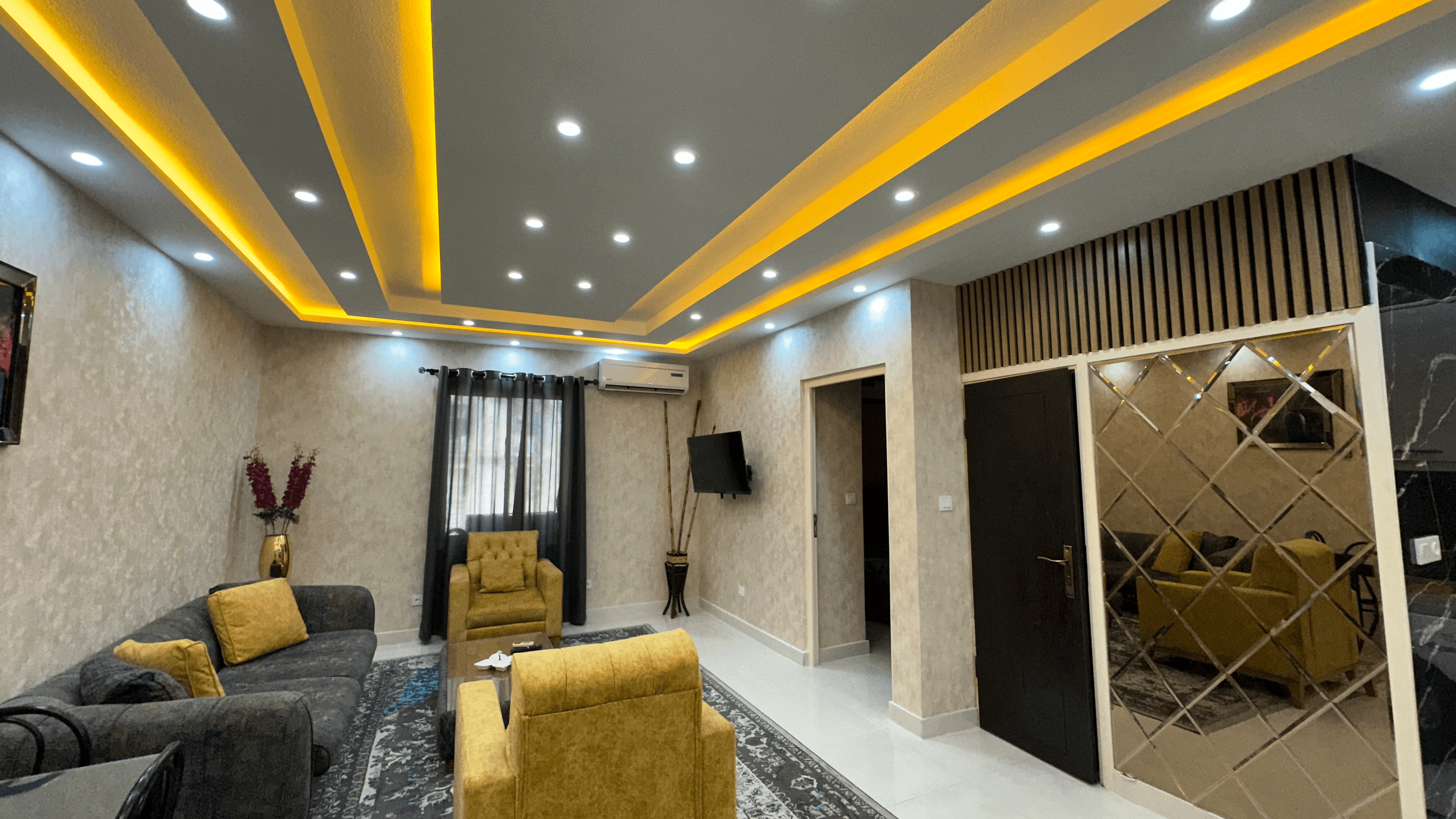 اجاره آپارتمان نزدیک ساحل در شهرک صدف کیش - 50 متر سالن