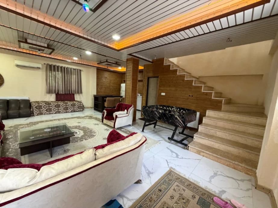 سالن طبقه همکف