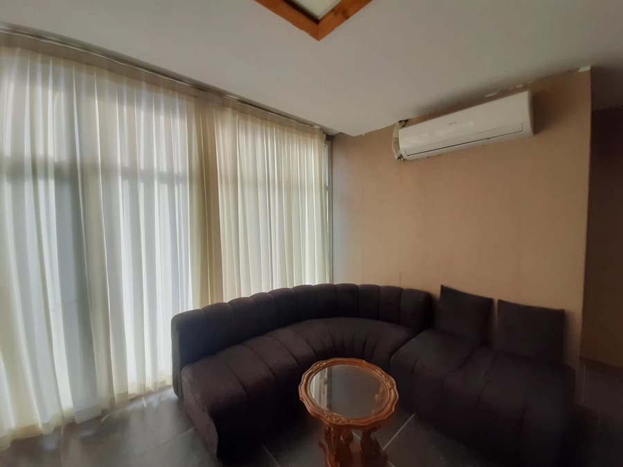 نشیمن طبقه همکف