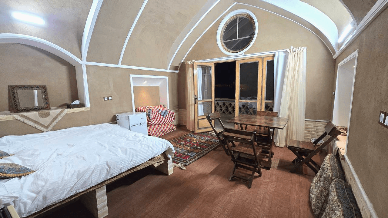 بومگردی دو تخته در عقدا یزد - مهر بانو اتاق دو تخته مهر بانو