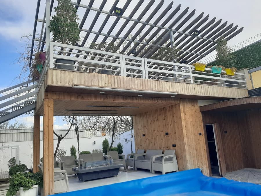 نمای هر دو آلاچیق