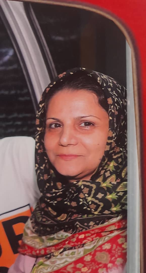 hostIntroImage-مهین غنی زاده