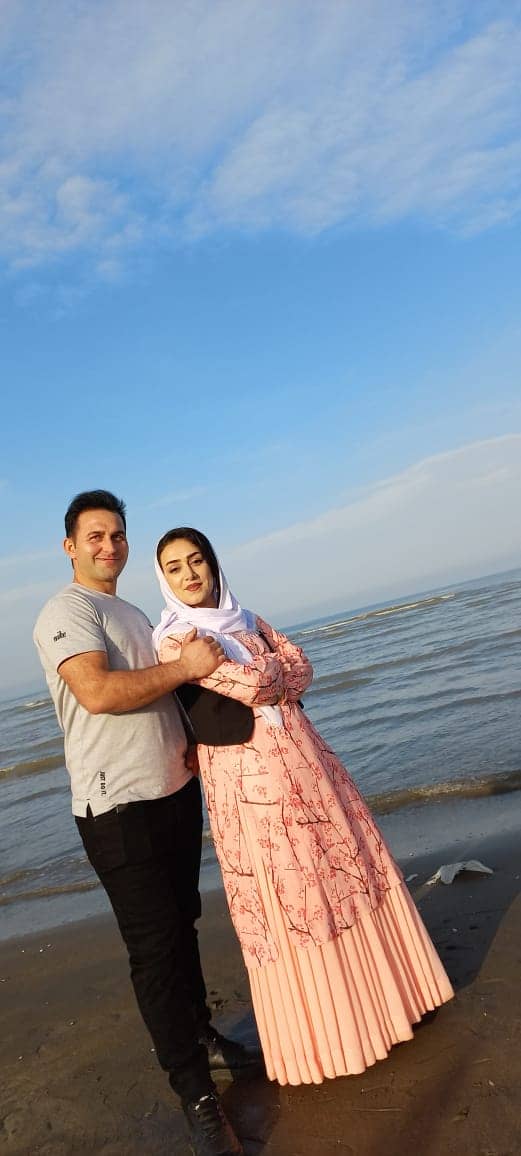 hostIntroImage-راضیه امام یاری ناو