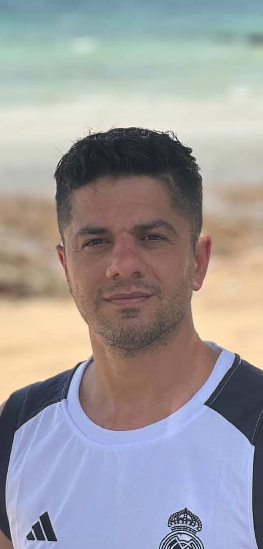 hostIntroImage-نوید تنهائی