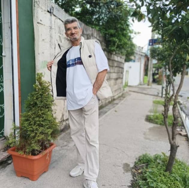 hostIntroImage-عبدالرضا وزین