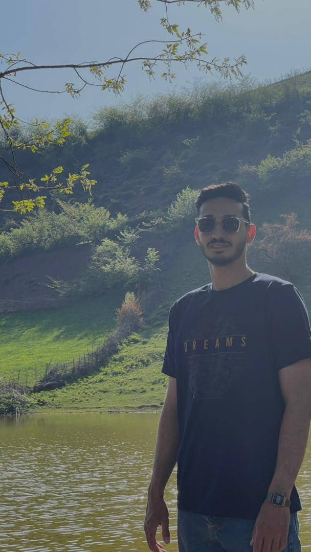 hostIntroImage-امیرحسین آزادنیا