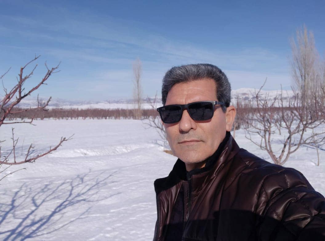 hostIntroImage-مطلب قربان زاده