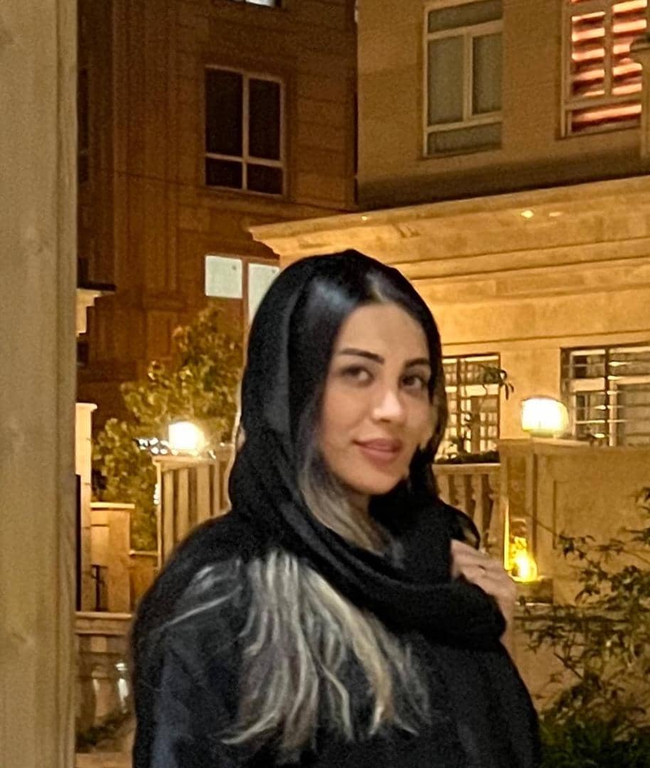 hostIntroImage-فاطمه احمدی