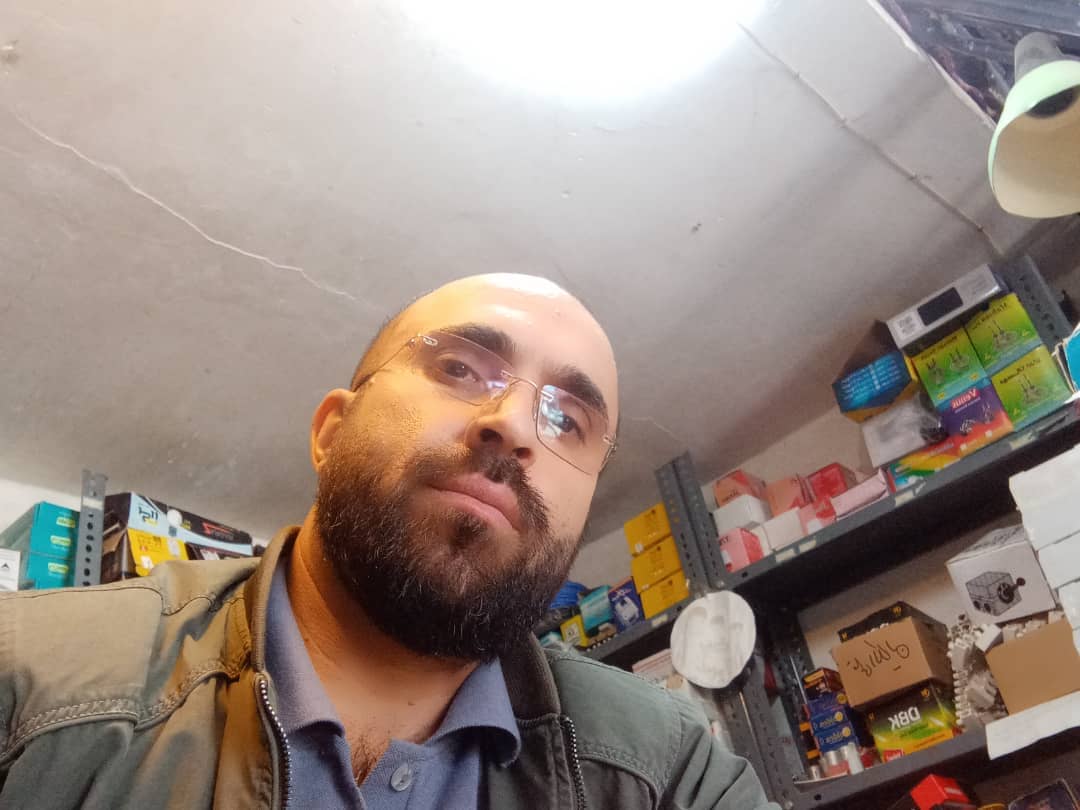 hostIntroImage-مهدی محمودی