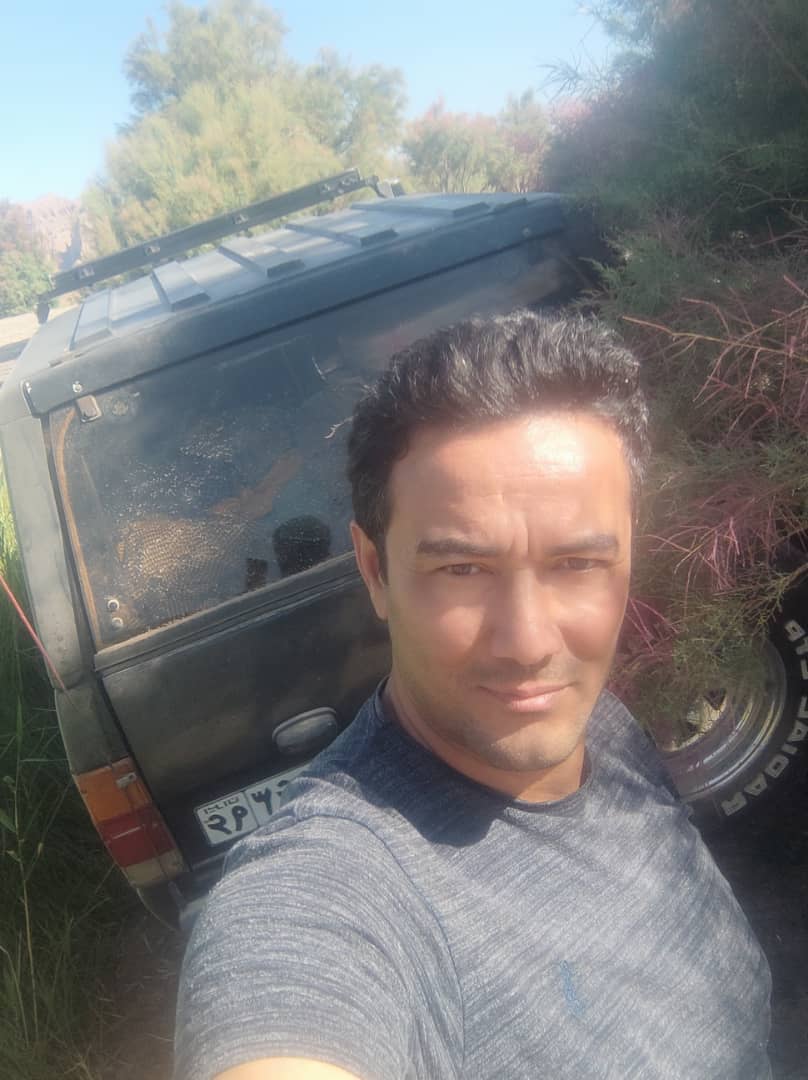 hostIntroImage-محمد میرآخورلی