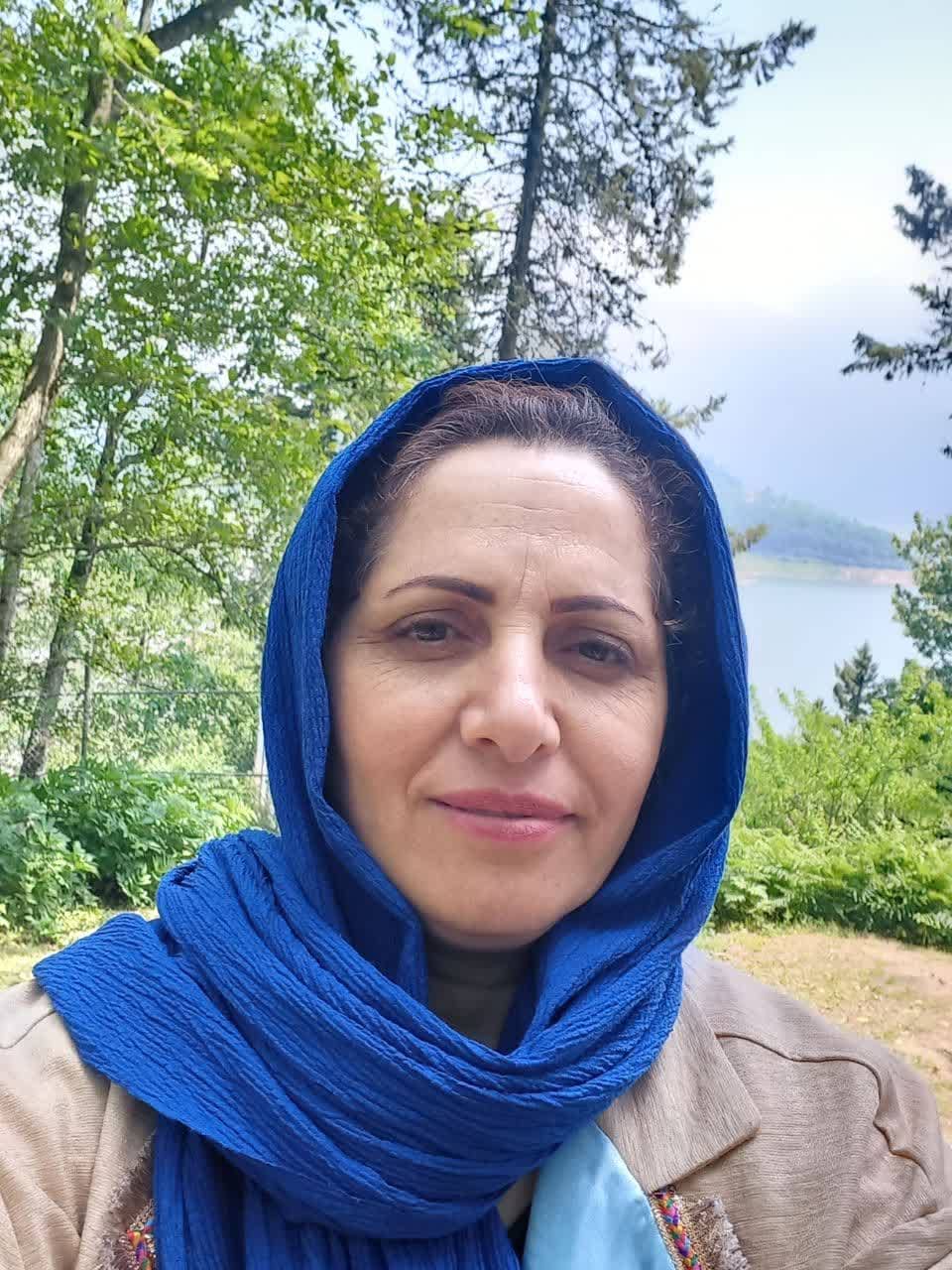 hostIntroImage-مهناز رضاییان