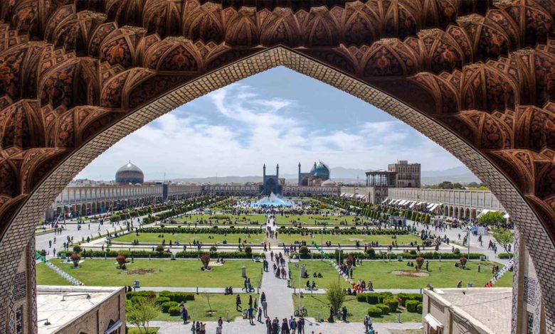 تصویر از اصفهان نصف جهان از نقش جهان تا باغ خزندگان و پرندگان