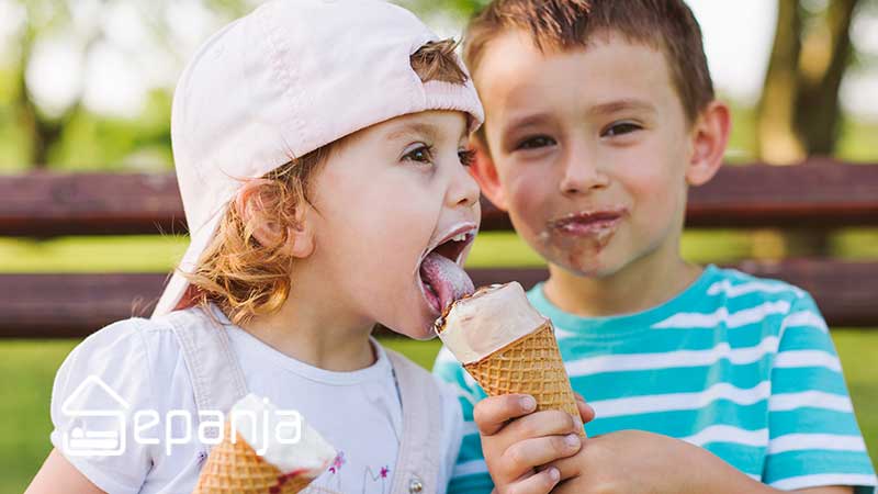 عکاسی از کودک در سفر؛ ثبت خاطرات ماندگار | سپنجا 3 عکاسی از کودک