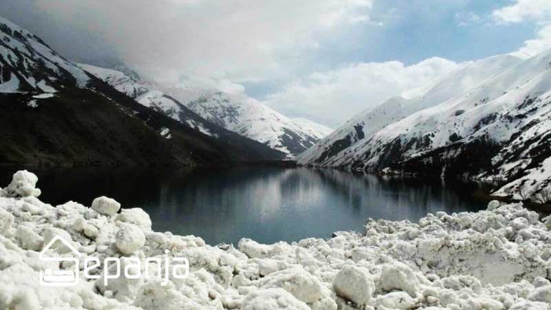 دریاچه گهر در زمستان