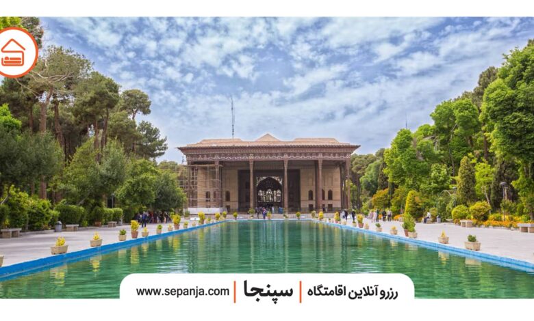 نمایی از کاخ چهل ستون اصفهان