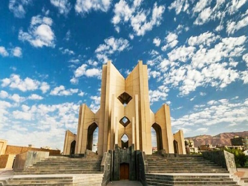راهنمای سفر به آذربایجان شرقی 7 مقبرالشعرا