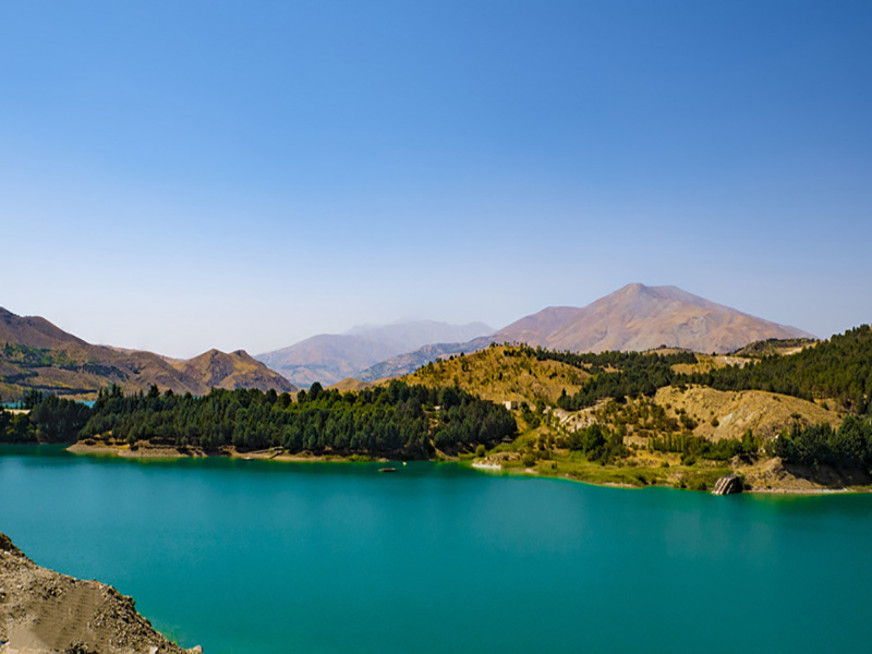 دریاچه لار از دریاچه های اطراف تهران