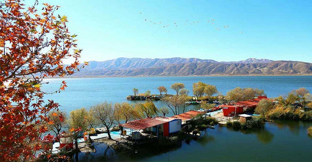 لیست 19 تایی از زیباترین دریاچه های ایران 4 دریاچه زریوار