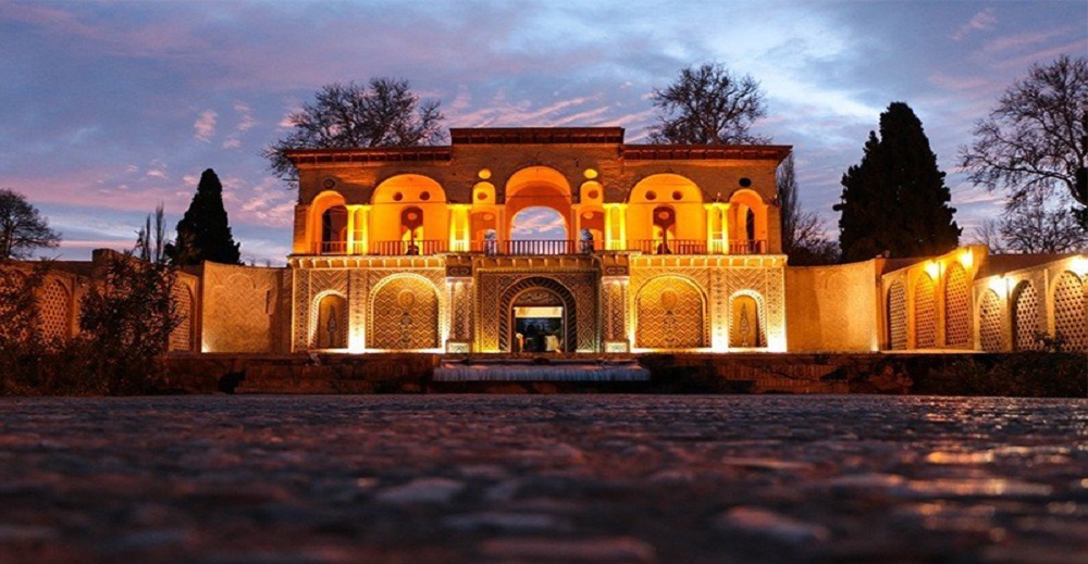 سردر باغ شازده