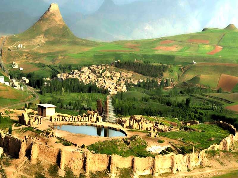 معروف ترین بناهای تاریخی ایران که شما را شگفت زده خواهند کرد 12 تخت سلیمان