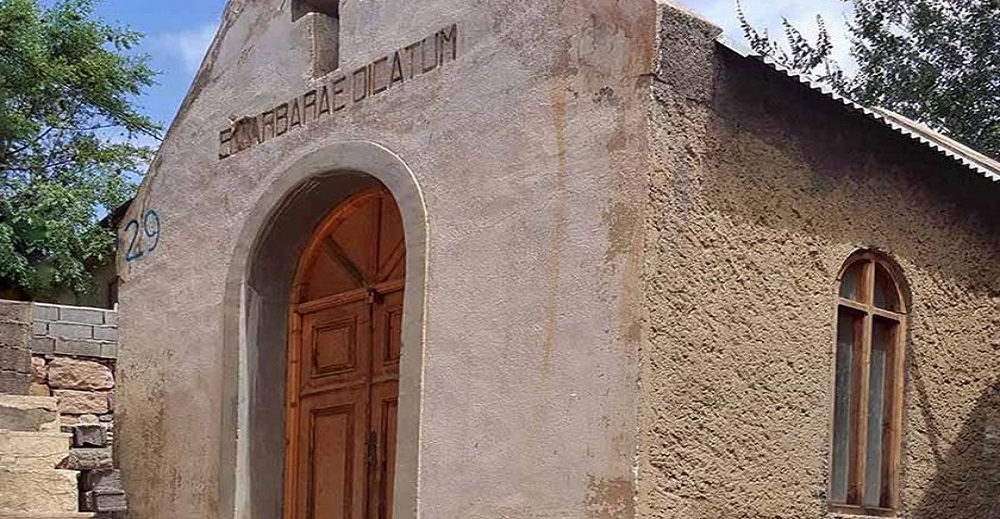 کلیسای سرخ آباد