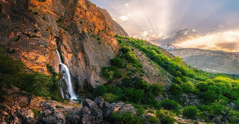 آبشار شاهندشت