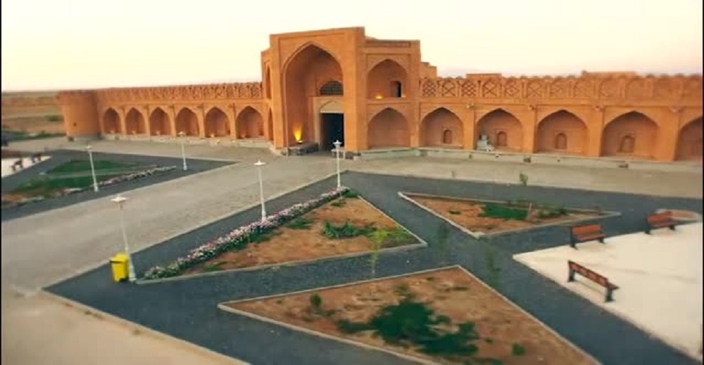 مادرشاه کاروانسرا
