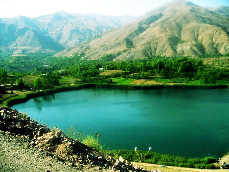 مسیر دسترسی به دریاچه