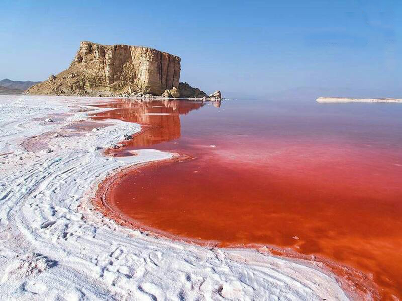 معرفی بهترین جاهای دیدنی ارومیه 3 دریاچه ارومیه