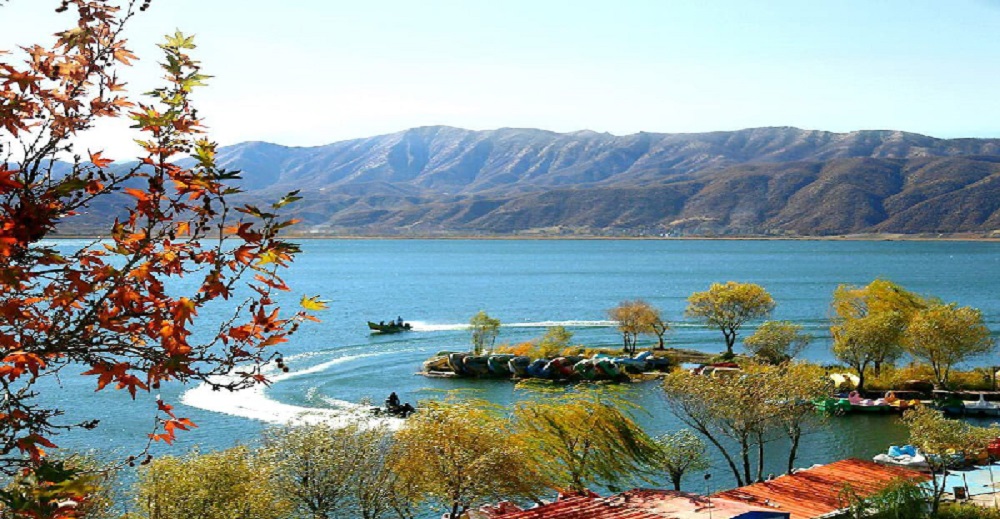 معرفی بهترین جاهای دیدنی ایران در زمستان 3 دریاچه زریوار