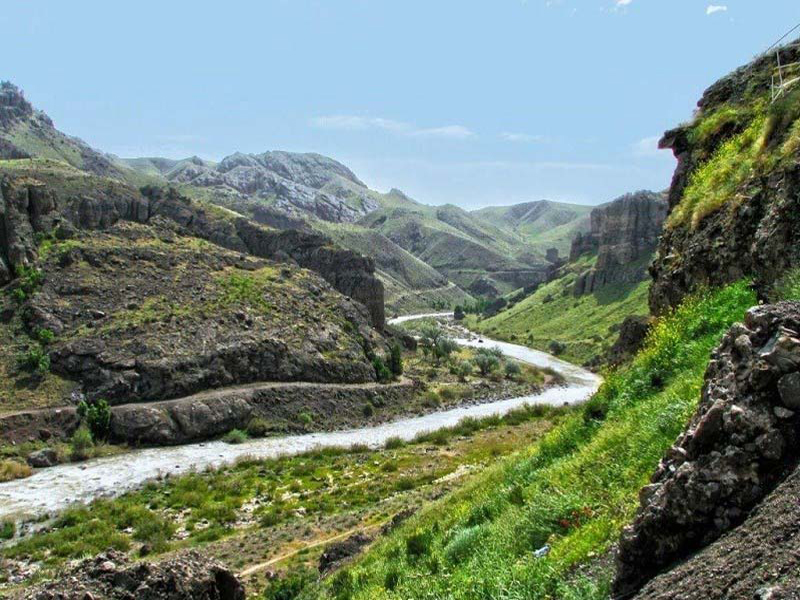 میانه کجاست