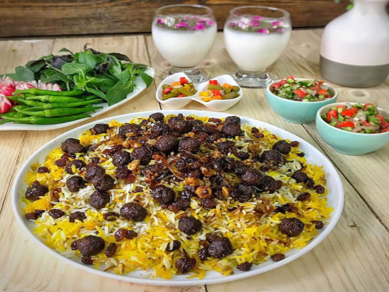 لیست 11 تایی از خوشمزه ترین غذاهای شیرازی + دستور پخت 3 قنبر پلو