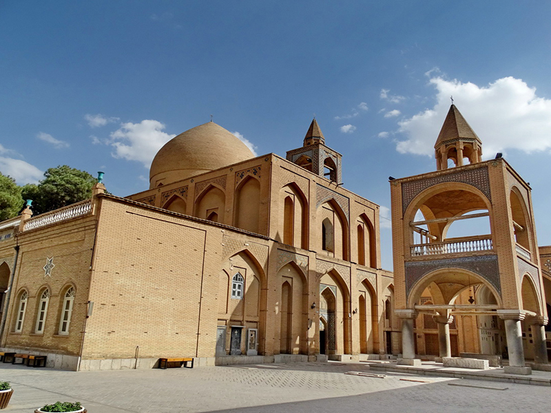 ساعت بازدید از کلیسای وانک