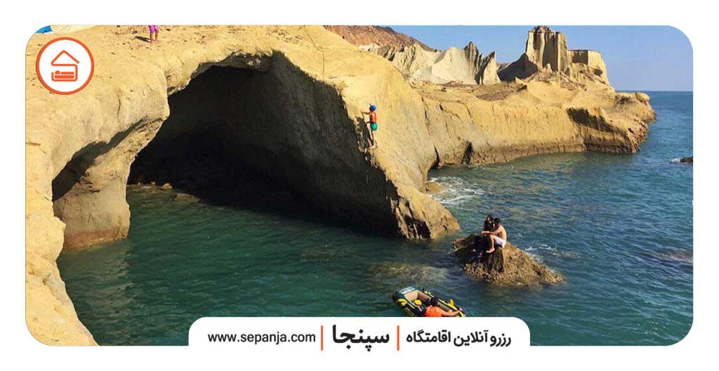 ماجراجویی با قایق‌های محلی در قشم 