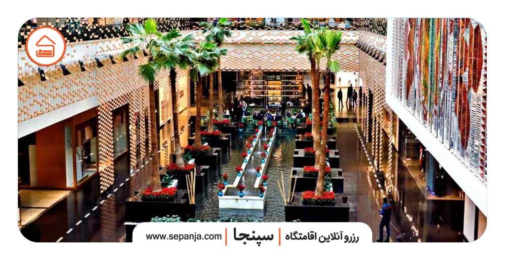 گشت‌وگذار در مراکز خرید تهران