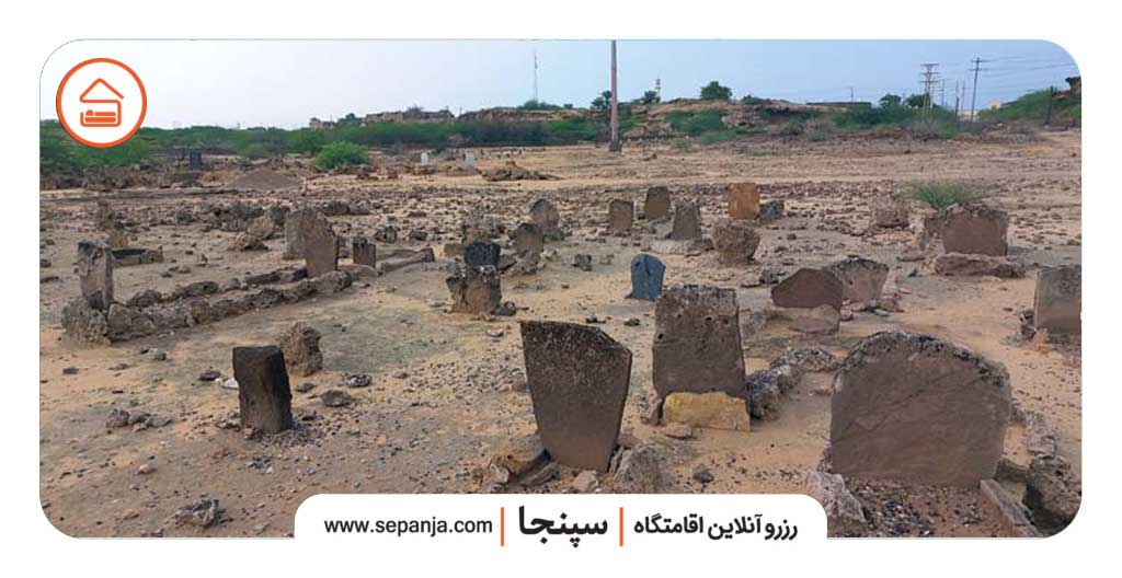 قبرستان تاریخی لارک