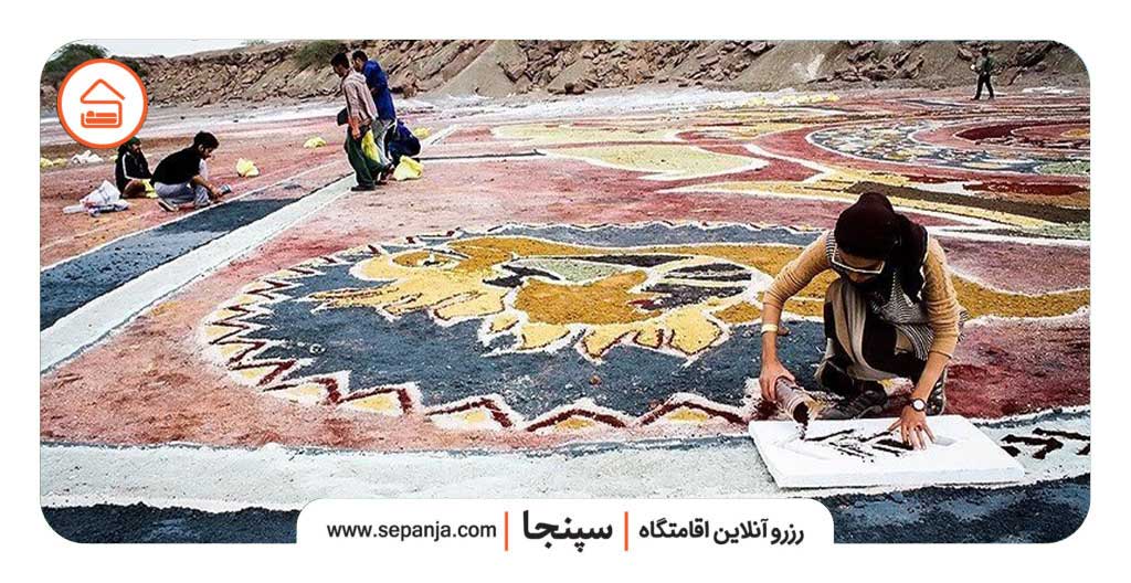فرش خاکی جزیره هرمز؛ شاهکار رنگها و طبیعت | سپنجا 3 فرش خاکی جزیره هرمز