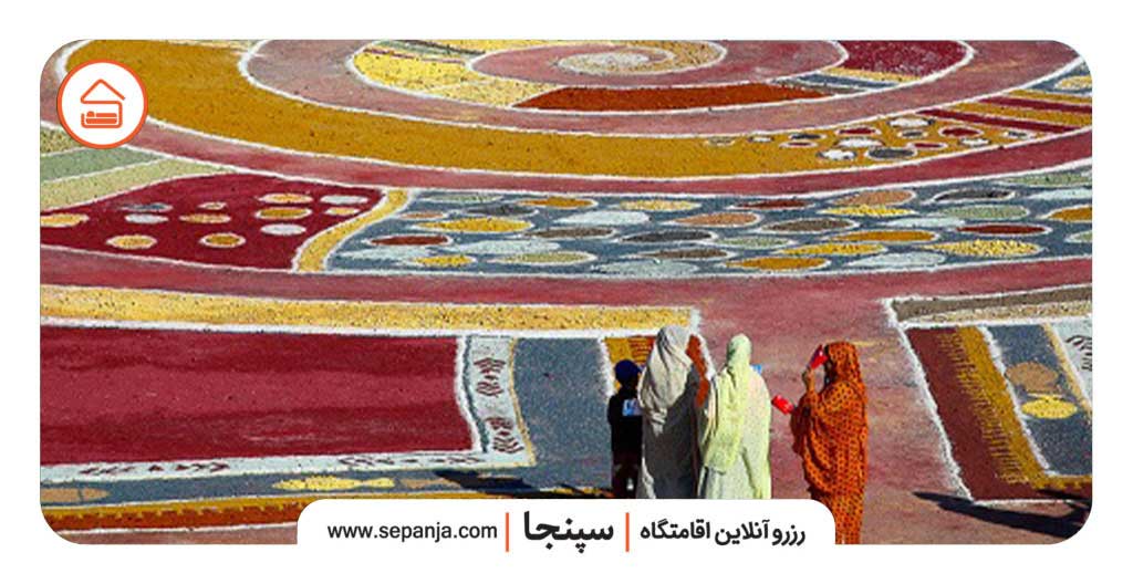 فرش خاکی جزیره هرمز؛ شاهکار رنگها و طبیعت | سپنجا 4 سواحل رنگی جزیره هرمز