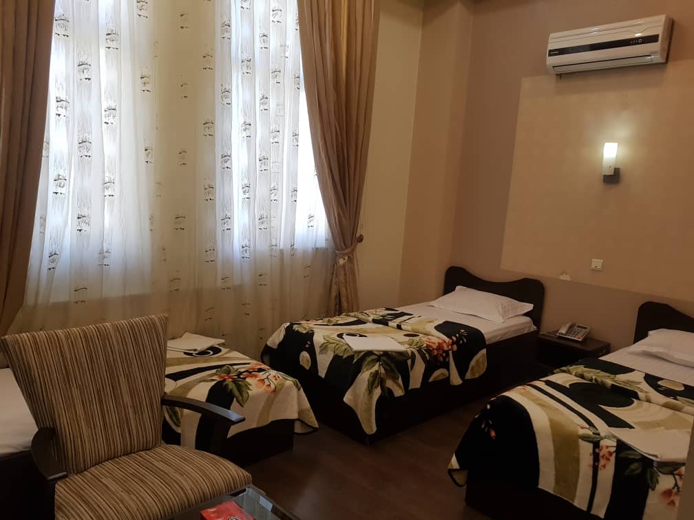 townee اجاره و رزرو هتل سه تخته در شهریار تبریز