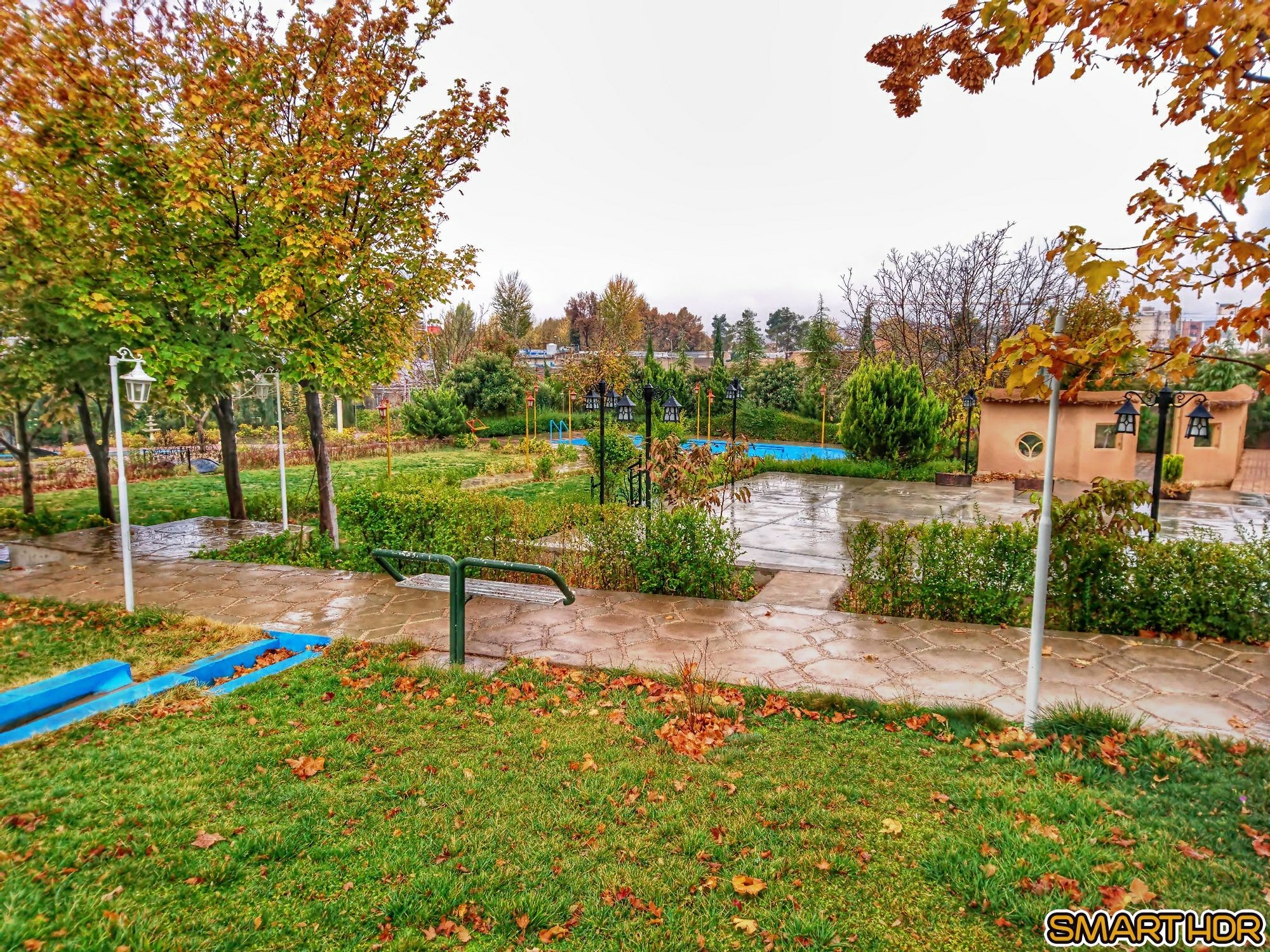 townee اجاره باغ ویلا در دکتر حسابی شیراز