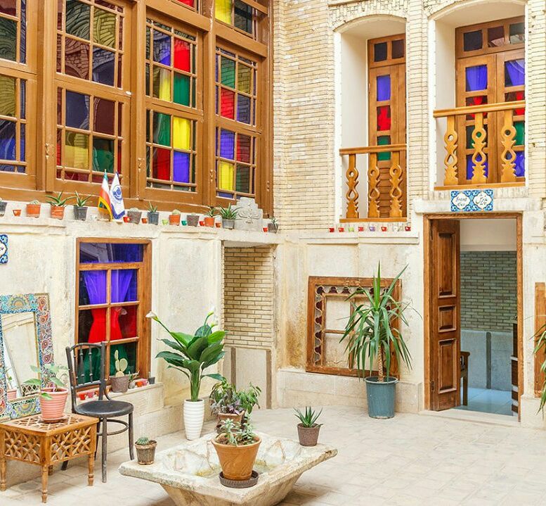 Eco-tourism اجاره اتاق سنتی در 9 دی شیراز