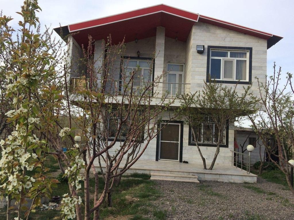 Village باغ و ویلایی تمیز دربست در زنجان 